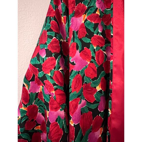 Vintage 80’s Victoria’s Secret Silky Red and Pink Floral Robe, EUC, One Size - Picture 5 of 5